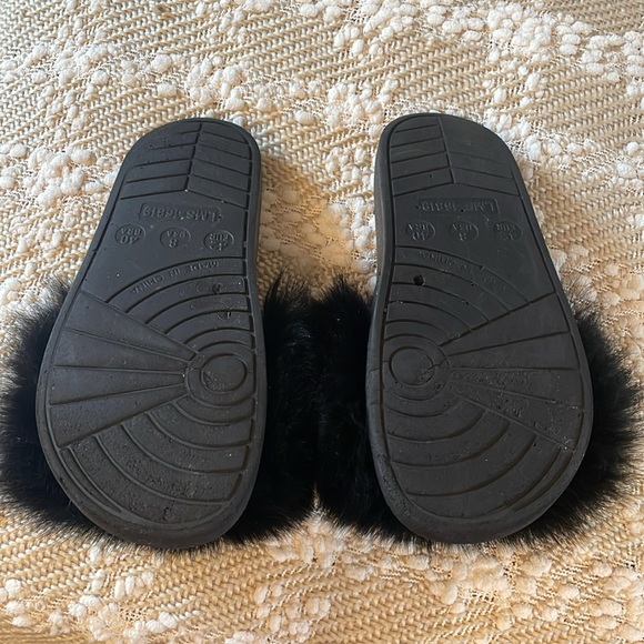 Fox Fur Slides - Picture 5 of 5